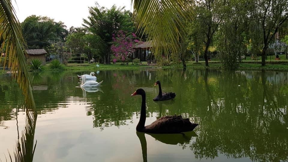 Les Hameaux De L'Orient Hotel Ho Chi Minh City Bagian luar foto